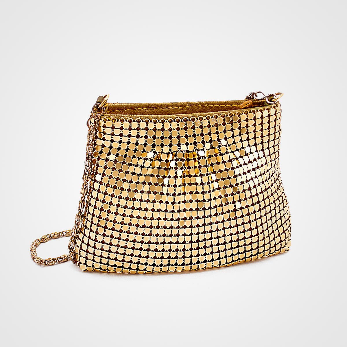 You are currently viewing Bright Gold Purse With Chain